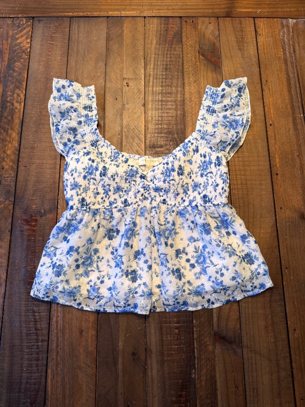Thirty/Thirty LA Blue Floral Smocked Babydoll Top. Size Small